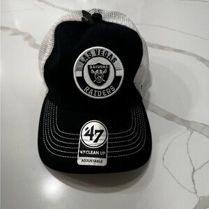 Las Vegas Raiders Trucker Hat '47 Clean Up Adult Snapback, Blk/Wht, New w/tags